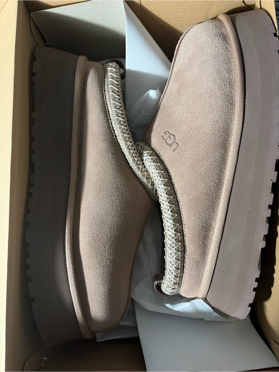 UGG Shoes - UGG Suede Tazz II Platform SOLD OUT Color Rocky Oak SIZE 10